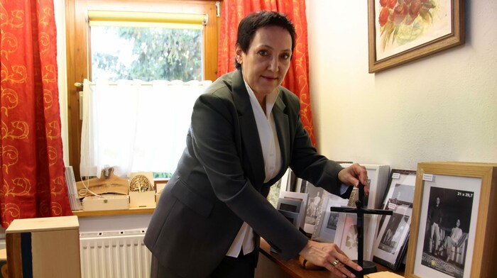 Alexandra Reich-Dertnig stellt unter den 20 Salzburger Bestattern fest: Kunden müssen sparen.