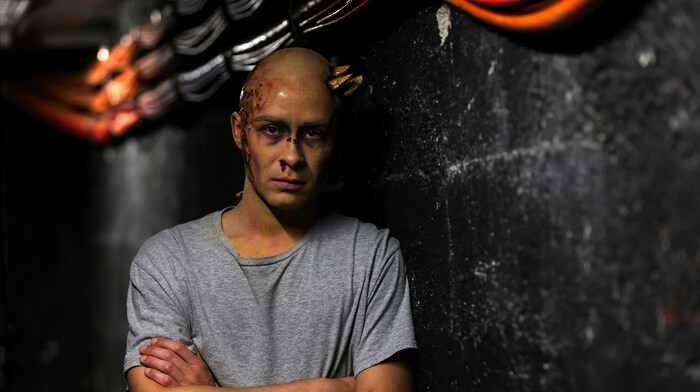 Schauspieler Aaron Röll mit dem finalen Halloween-Makeup