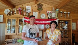 Andrea und Wolfgang Miks sahen ihren „Heinz“ vor eineinhalb Jahren das letzte Mal. Dann hob der Überflieger nach Südafrika zur Victoria-Falls-Challenge ab. (Bild: ZVG)