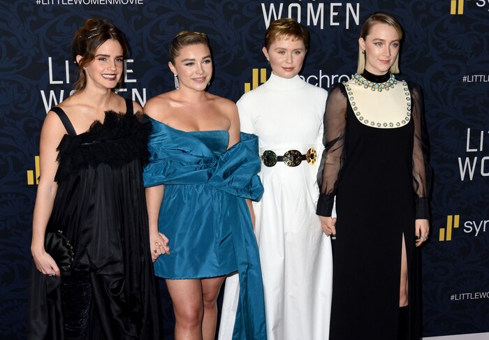 Florence Pugh mit Co-Stars Emma Watson, Saoirse Ronan und Eliza Scanlen bei der Premiere von ...