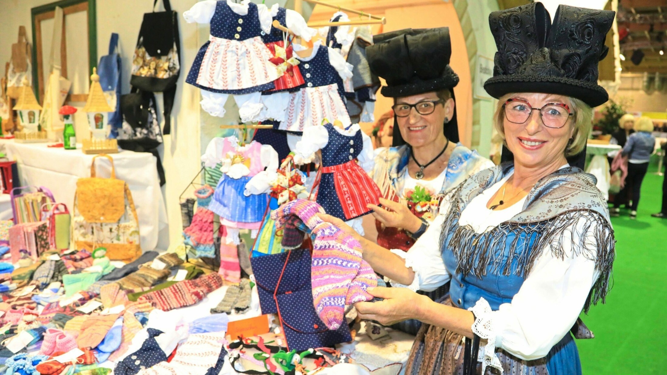 Entzückende Handarbeiten findet man beim Bummeln im Brauchtumsdorf. (Bild: Rojsek-Wiedergut Uta) Entzückende Handarbeiten findet man beim Bummeln im Brauchtumsdorf. (Bild: Rojsek-Wiedergut Uta)