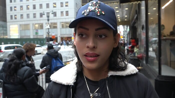 Andrea, Migrantin aus Venezuela: „Ein Ticket zu bekommen und sonst nichts - ich verstehe nicht, wie das funktionieren soll.“