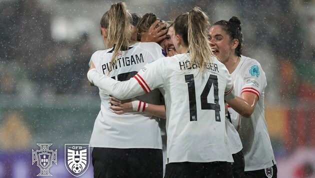 Großer Jubel bei Österreichs Fußball-Frauen ... (Bild: Facebook.com/Das Frauen-Nationalteam)