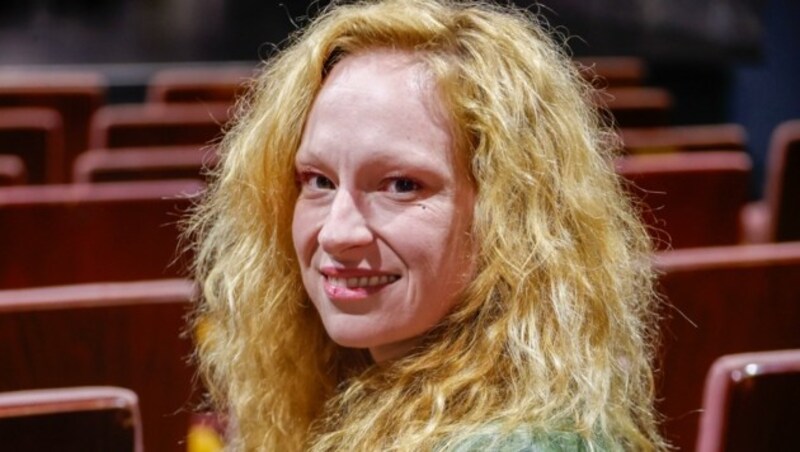 Cassandra Rühmling führt Regie und spielt Jeanne d’Arc. (Bild: Tschepp Markus)