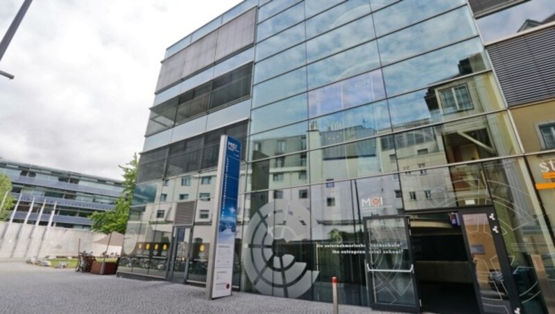 Das MCI als Tiroler Bildungs-Leuchtturm ist zu schade, dass es als Spielball benutzt wird. Der Neubau ist unausweichlich. (Bild: Birbaumer Christof)