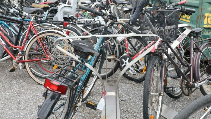 Bei Gefahr im Verzug - etwa bei einem Rohrbruch in der Stadt - müssen ganze Radständer samt ...