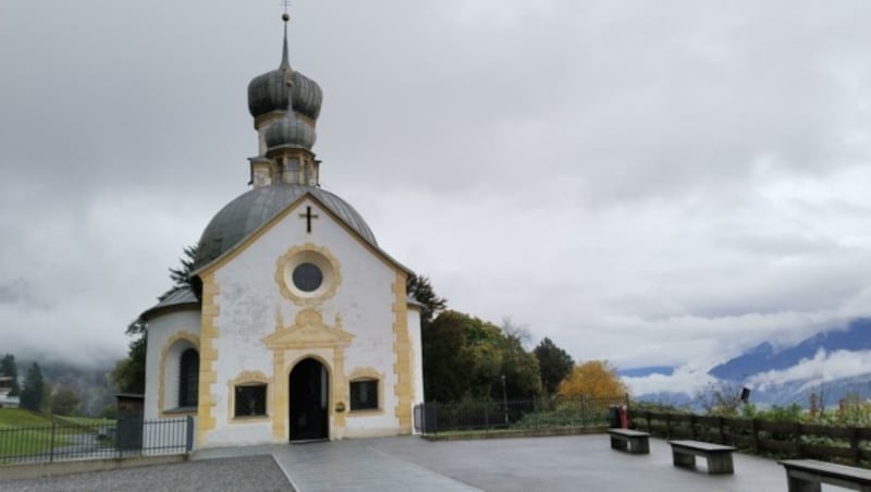 Von der Kapelle in Birkenberg geht es am Bergwachtsteig zur Arzbergklamm. (Bild: Peter Freiberger)