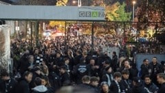 Viele Sturm-Fans trafen sich vor dem Derby in der Gruabn. (Bild: Pail Sepp)