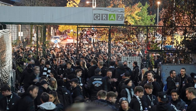 Viele Sturm-Fans trafen sich vor dem Derby in der Gruabn. (Bild: Pail Sepp)