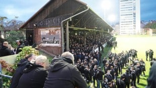 Tausende Fans sammelten sich vor dem Cup-Derby in der Gruabn (Bild: Pail Sepp, Krone KREATIV)