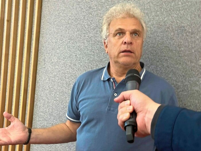 Ein Alt-Maturant steht sich Rede und Antwort
