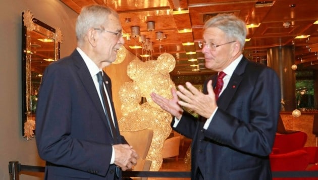 LH Kaiser im Gespräch mit Bundespräsident Van der Bellen (Bild: Rojsek-Wiedergut Uta)