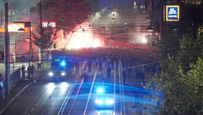 Corteo der Sturm-Fans in Richtung Stadion (Bild: Pail Sepp)