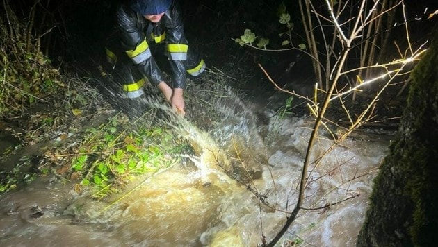 In Kötschach-Mauthen hatten die Wehren einige Einsätze wegen des Starkegens abzuarbeiten. (Bild: Bezirksfeuerwehrkommando Hermagor)