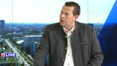 FPÖ-Agrarsprecher Peter Schmiedlechner übt Kritik. (Bild: krone.tv)