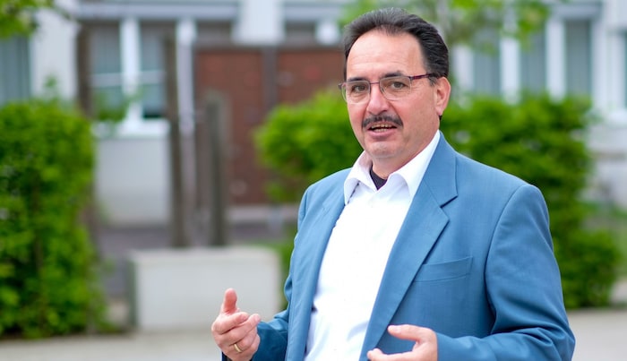 Erich Wahl (o. re.), SP- Kultursprecher