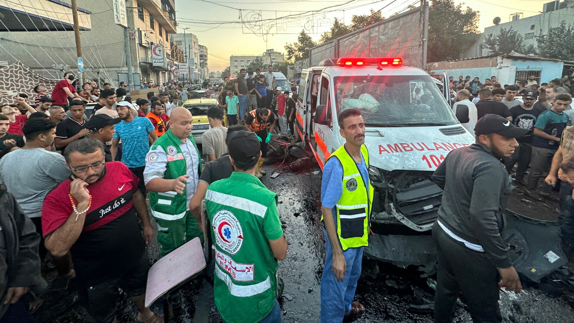 Krieg Im Nahen Osten - Gaza-Stadt: Tote Nach Angriff Auf Krankenwagen ...