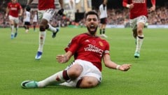 Bruno Fernandes ließ die „Red Devils“ spät jubeln. (Bild: APA/AFP/Adrian DENNIS)