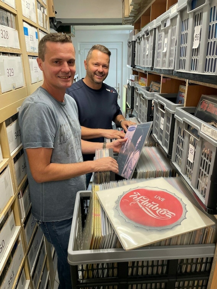 Rund 100.000 Schallplatten lagern im „Plattenbau“ von Manfred und Markus Krisper