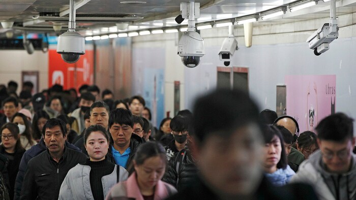Das „Social-Credit-System“ in China inklusiver strenger Überwachung ist ein negatives Beispiel ...