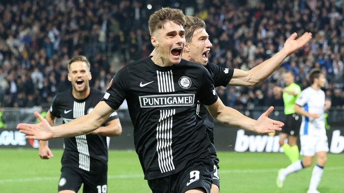 Szymon Wlodarczyk nach seinem Elfer gegen Atalanta.