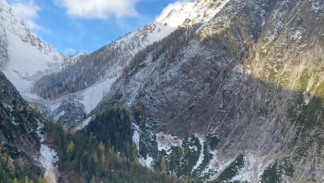 Am Sonntagvormittag wurde der 55-Jährige im Bereich des Vomperlochs gefunden. (Bild: zoom.tirol)