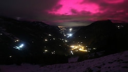Magische Bilder zauberten Polarlichter am Sonntagabend. (Bild: foto-webcam.eu)