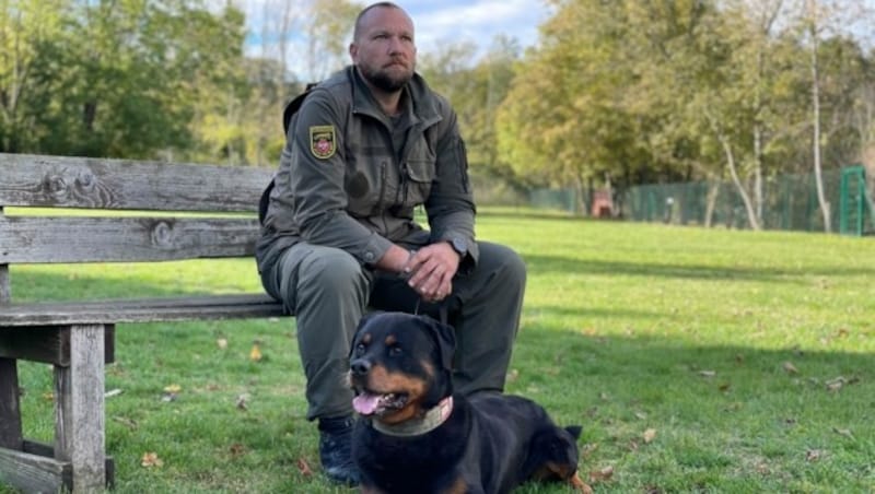 Am Trainingsplatz beim Militärhundezentrum Kaisersteinbruch. (Bild: Bernadette Krassay)