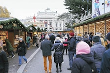 Werden sich bei diesen Preisen heuer wieder die Massen am Rathausplatz drängen? (Bild: Holl Reinhard)