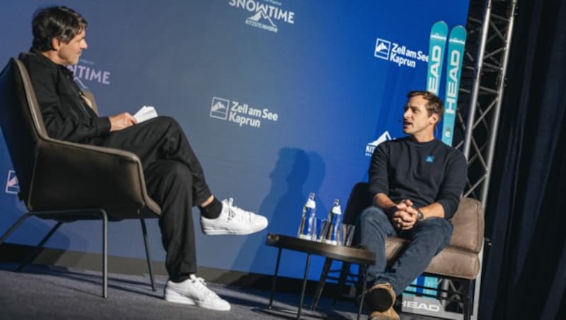 Moderator Stefan Steinacher fühlte dem Kärntner auf den Zahn. (Bild: Johannes Radlwimmer)