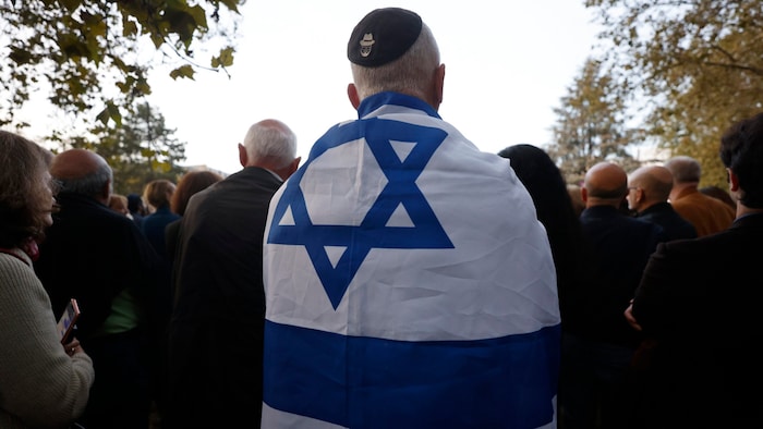 Hoch bleibt auch die Anzahl der antisemitischen Hassverbrechen.