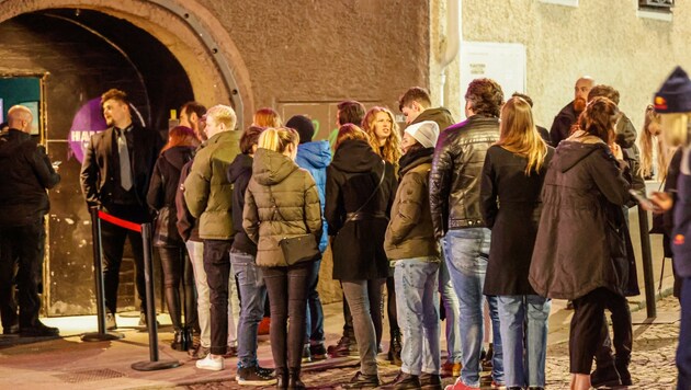Der Andrang auf Salzburgs Nachtlokale ist kleiner geworden (Bild: Tschepp Markus)