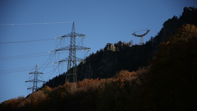 Neuer Fremdkörper: Der Spezialmast am Fuß des Nocksteins. (Bild: Tröster Andreas)