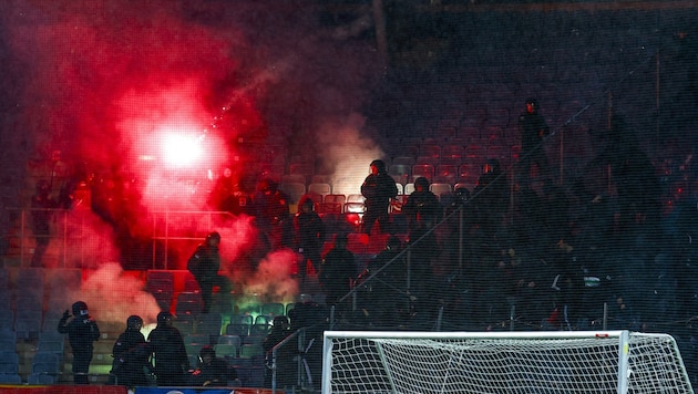 Randale beim Grazer Derby (Bild: ERWIN SCHERIAU)