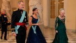 Königin Letizia zeigte beim Staatsbankett in Dänemark ihre trainierten oberarme. (Bild: Mads Claus APA/Rasmussen/Ritzau Scanpix via AP)