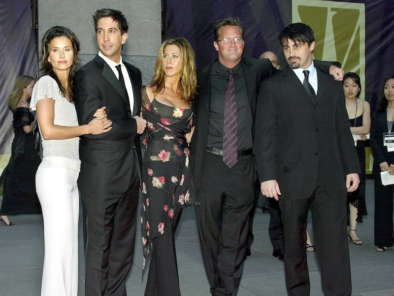 Die „Friends“: Courtney Cox Arquette, David Schwimmer, Jennifer Aniston, Matthew Perry und Matt LeBlanc (Bild: APA/AFP/DOUG KANTER)