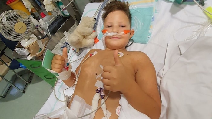 Der zehnjährige Bub hängt extrem am Leben.