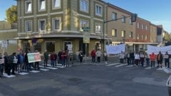 Eibetex-Mitarbeiter gingen im Oktober in Waidhofen an der Thaya auf die Straße. Das Aus für das Musterprojekt ist vom Tisch. (Bild: René Denk)