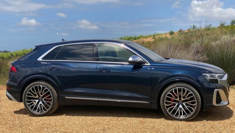 Audi SQ8 (Bild: Stephan Schätzl)