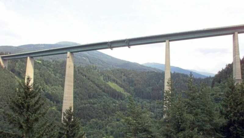 Die imposante Europabrücke entlang der Brennerautobahn. (Bild: Christof Birbaumer (Archivbild))