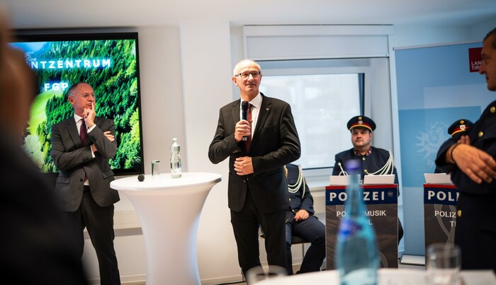 LH Anton Mattle (im Bild mit Innenminister Gerhard Karner, links) eröffnete das neue ...