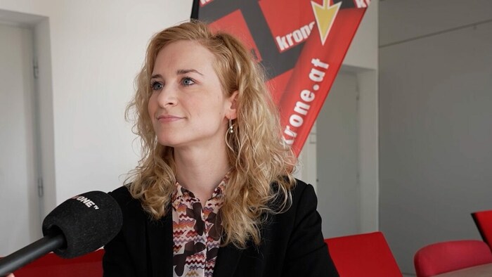 SPÖ Frauenvorsitzende Eva-Maria Holzleitner im Talk mit krone.tv
