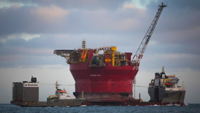 Eine Shell-Bohranlage an der Küste Frankreichs (Bild: Lou BENOIST / AFP)