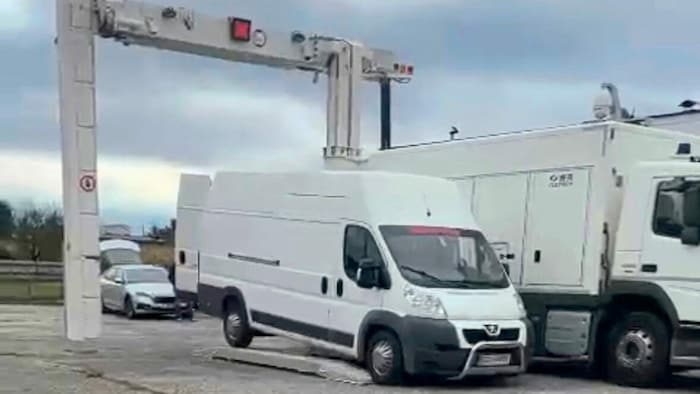 Das Scanmobil des Zollamtes Wien beim Einsatz in Villach. 
