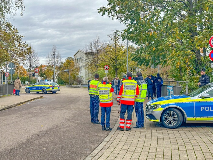 Die Polizei war mit einem Großaufgebot vor Ort.