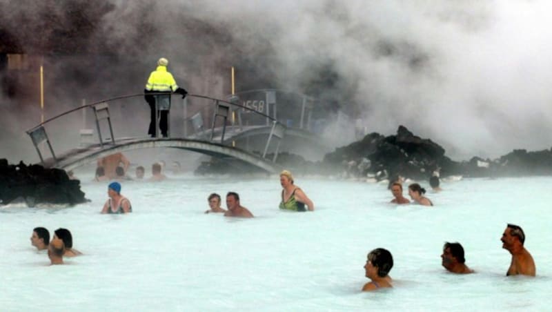 In der Nacht waren einige Gäste der an die Blaue Lagune grenzenden Hotels verängstigt abgereist. (Bild: AP)