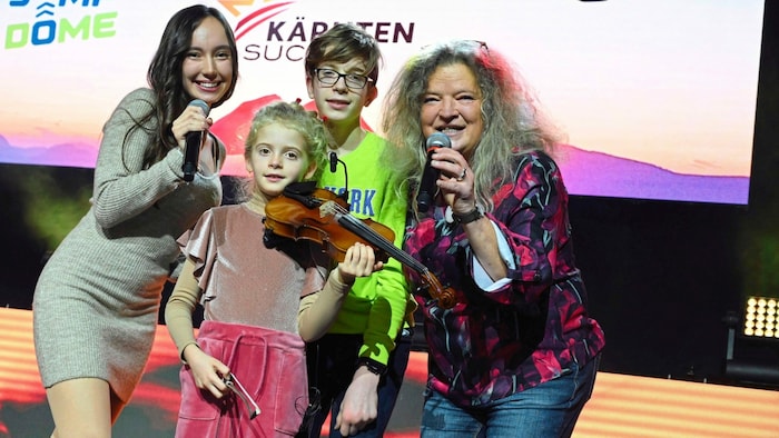 Die Geschwister Karl und Anastasia begeisterten mit Klavier und Geige.
