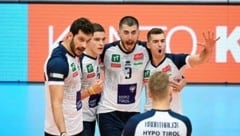 Die Hypo-Volleyballer jubelten gestern in der Champions-League-Quali über einen 3:0-Sieg gegen Partizan Belgrad. (Bild: GEPA pictures)