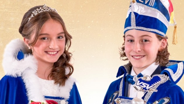 Kinderprinzenpaar Marie Schwab (Marie I.) und Laurenz-Frederik Zavodnik (Gaudelius LVIII.) (Bild: Villacher Fasching/Knaus)