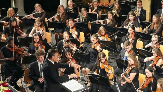 Das Jugendsinfonieorchester Oberkärnten eröffnete heuer die Musikwochen in Millstatt. (Bild: MM)